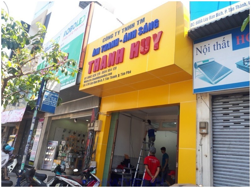 Mặt dựng Alu